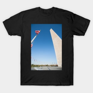 Washington Monument tall obelisk in National Mall Washington DC T-Shirt